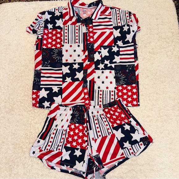 Pants - Patriotic Stars and Stripes short set Size Small